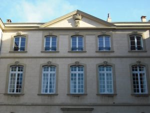 Batiment Public fenetre couleur Naboco