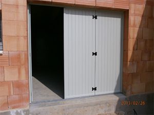Construction Neuve Porte Garage Bois
