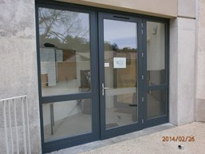 Porte Bâtiment Public Bois