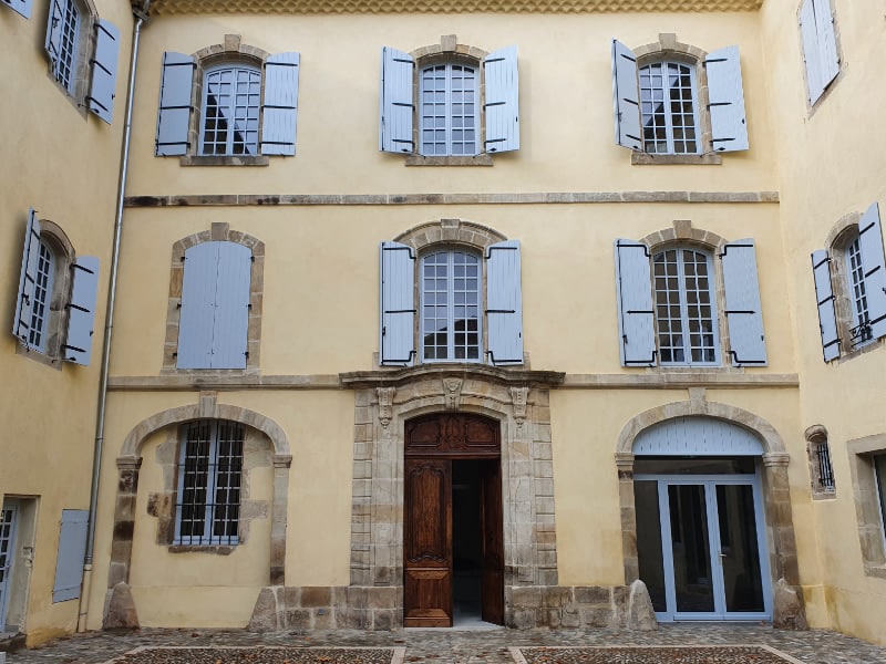 menuiseries bois pour l'hôtel Goudard